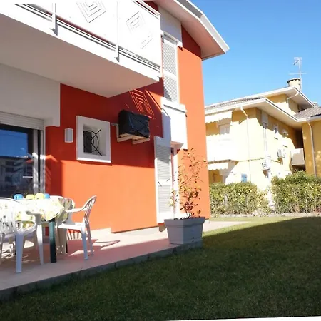 Apartment Flat With A Private Garden Next To The Sea Porto Santa Margherita di Caorle